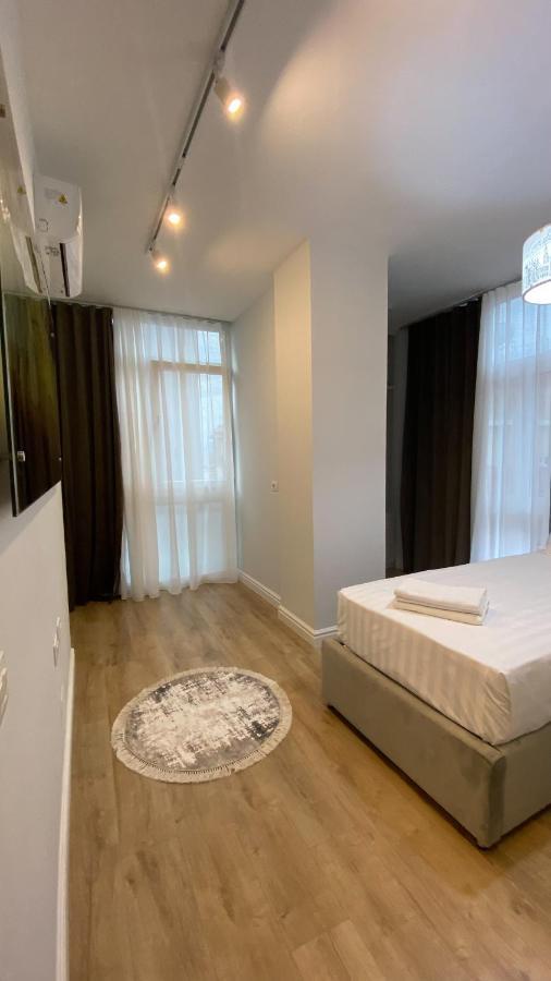 טיראנה Centrally Located Glamorous Bright Apt Near Bazaar מראה חיצוני תמונה