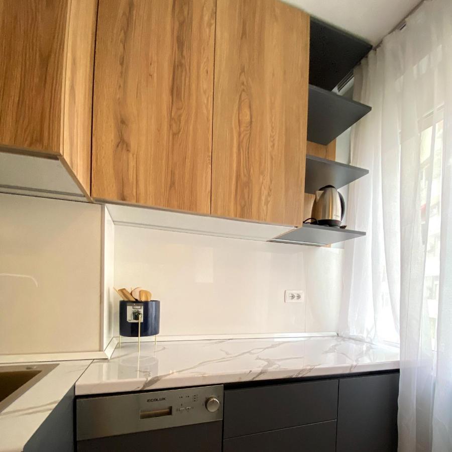 טיראנה Centrally Located Glamorous Bright Apt Near Bazaar מראה חיצוני תמונה