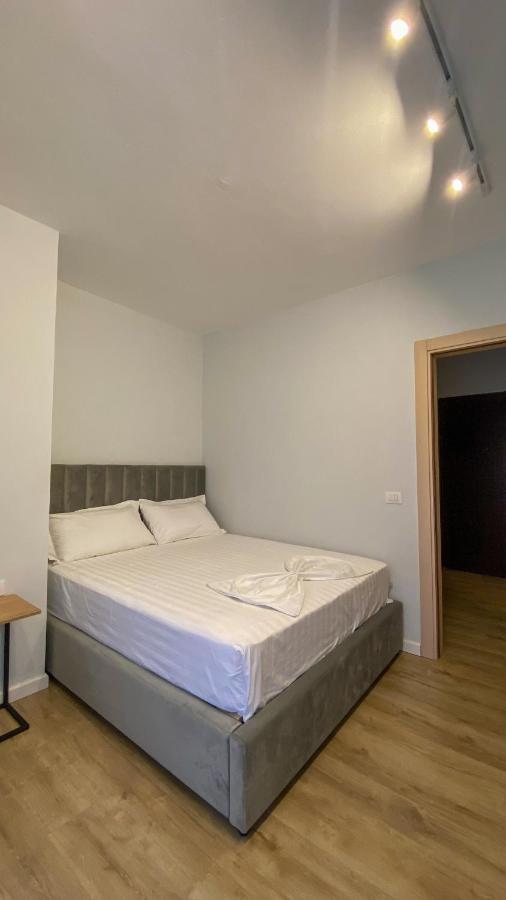 טיראנה Centrally Located Glamorous Bright Apt Near Bazaar מראה חיצוני תמונה