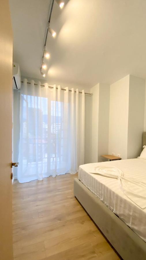 טיראנה Centrally Located Glamorous Bright Apt Near Bazaar מראה חיצוני תמונה